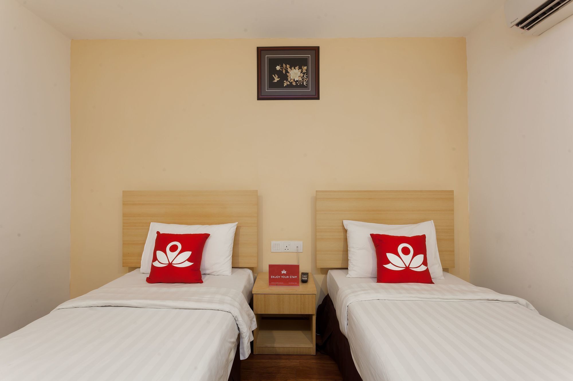 Zen Rooms Opposite Ymca Kuala Lumpur Luaran gambar